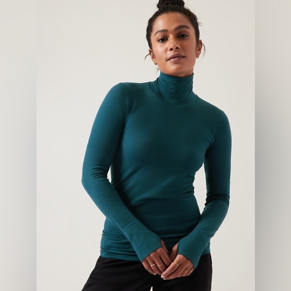 NWOT Athleta Foresthill Ascent Turtleneck